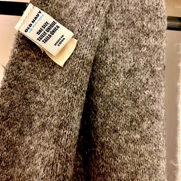 Colorblock Wool Infinity Scarf - Picture 4 of 4